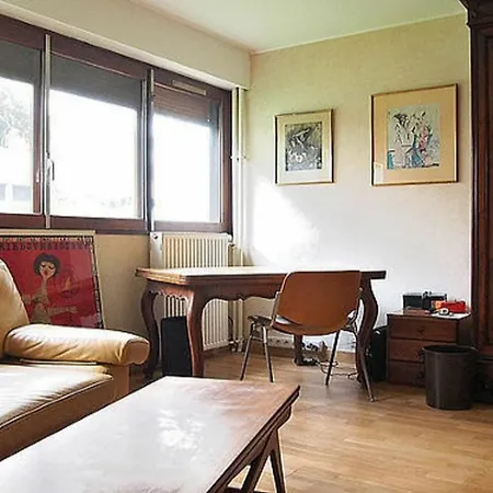 With One Bedroom In Paris, With Wonderful View, Enclose Apartment *